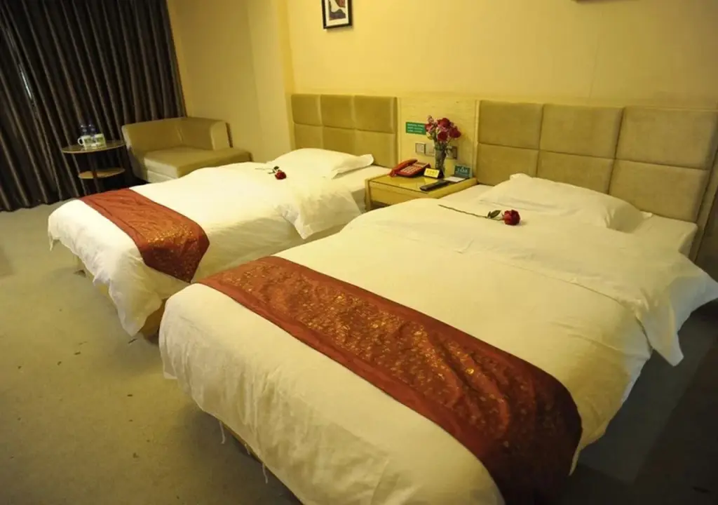 Гуанчжоу: Greentree Alliance Guangzhou Nanpu Metro Station