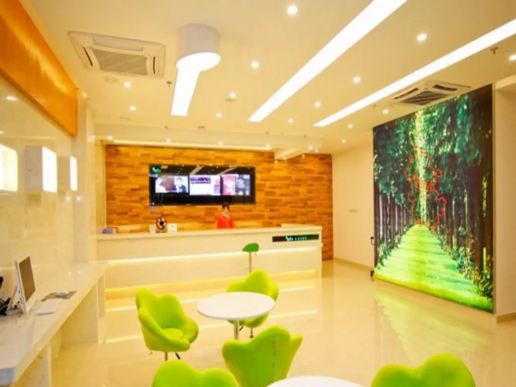 Сюйчжоу: Vatica XuZhou XinYi Railway Station Square Hotel