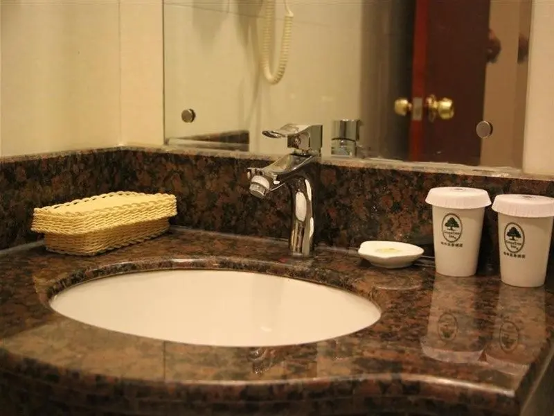 Цзинань: GreenTree Inn ShanDong Province Jinan Zhangqiu University City Express Hotel