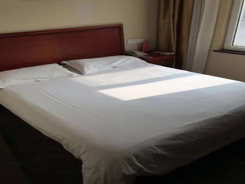Циндао: GreenTree Alliance ShanDong Qingdao Licang District Jingkou Road Pedestrian Hotel