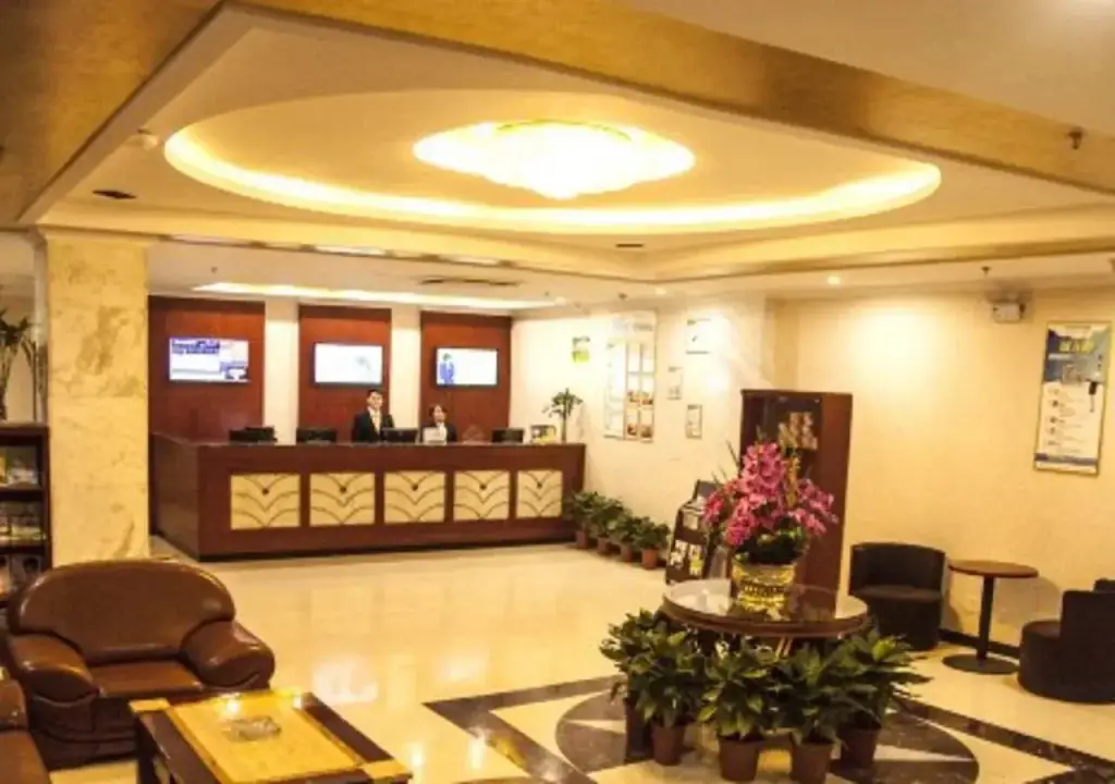 GreenTree Inn ZheJiang Shaoxing Coach Station Business Hotel — фото 1