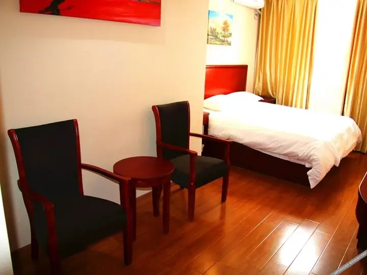 Шанхай: GreenTree Inn ShangHai Qilianshan Road Metro Station Express Hotel