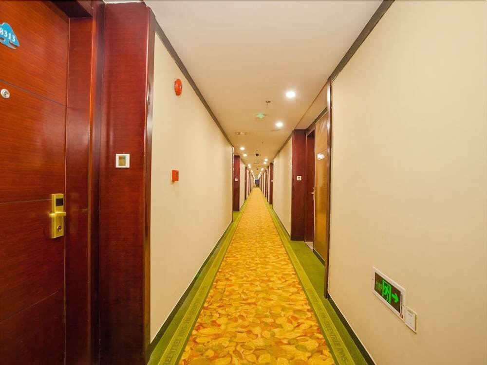 Шанхай: GreenTree Inn PuDong Minlei Rd Station Chuansha Road Hotel