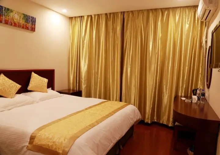 Шанхай: GreenTree Inn ShangHai South Lingyan Road Yangsi Metro Station Shell Hotel