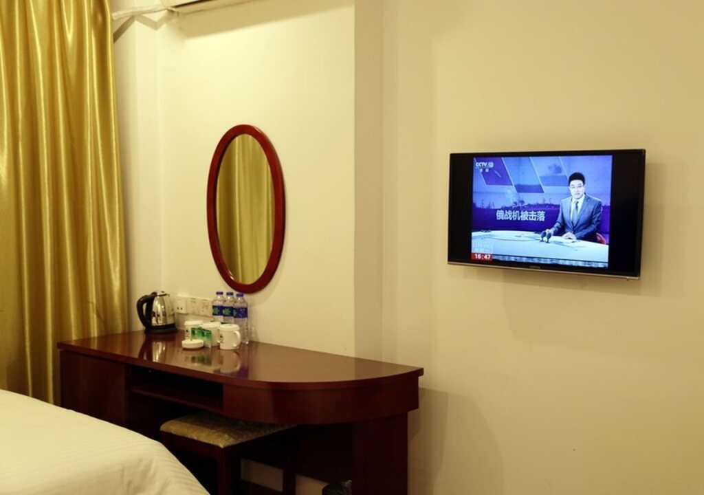 Шанхай: GreenTree Inn ShangHai South Lingyan Road Yangsi Metro Station Shell Hotel