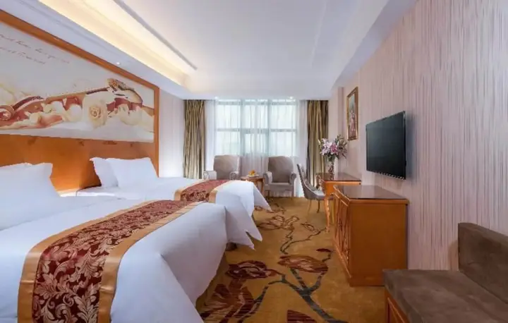 Шэньчжэнь: Vienna Hotel Shenzhen Bantian Wuhe Avenue Branch
