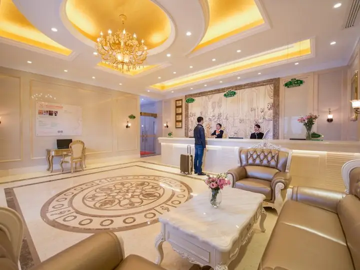 Шэньчжэнь: Vienna Hotel Shenzhen Bantian Wuhe Avenue Branch