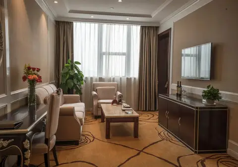 YunDu International Hotel (Baiyun Station Huangshi Branch) — фото 1
