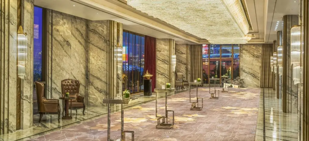Шанхай: The St. Regis on the Bund, Shanghai