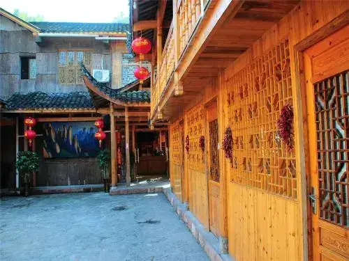 Чжанцзяцзе: Qing Feng Zhai