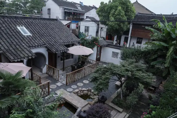 Шанхай: Qianshe Show Year Garden House