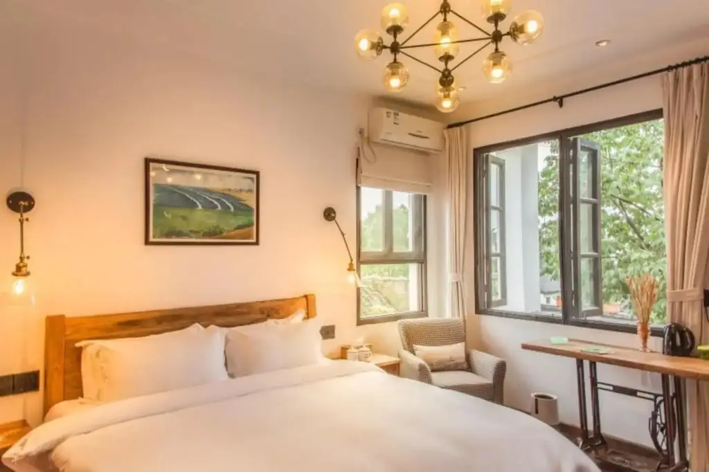 Шанхай: Qianshe Show Year Garden House