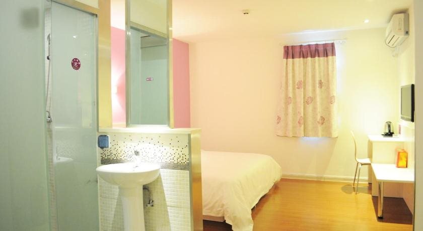 Гуанчжоу: V8 Hotel Jiaokou Subway Branch