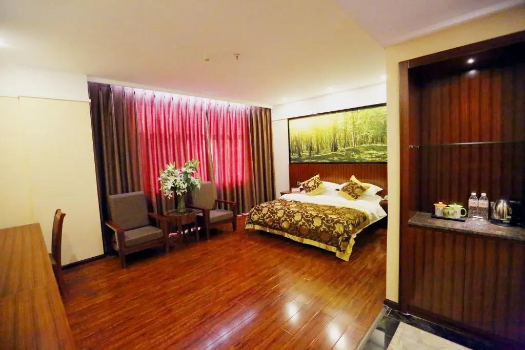 Куньмин: Kunming Yunzhixing Qihua Hotel
