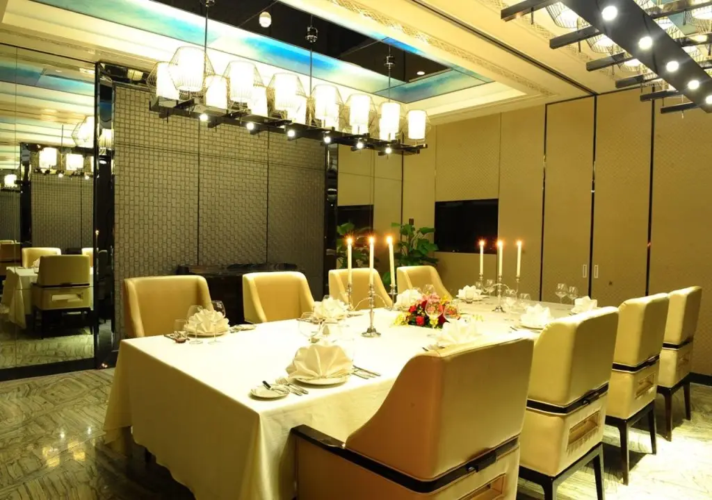 Санья: Sanya Beauty Crown Hotel