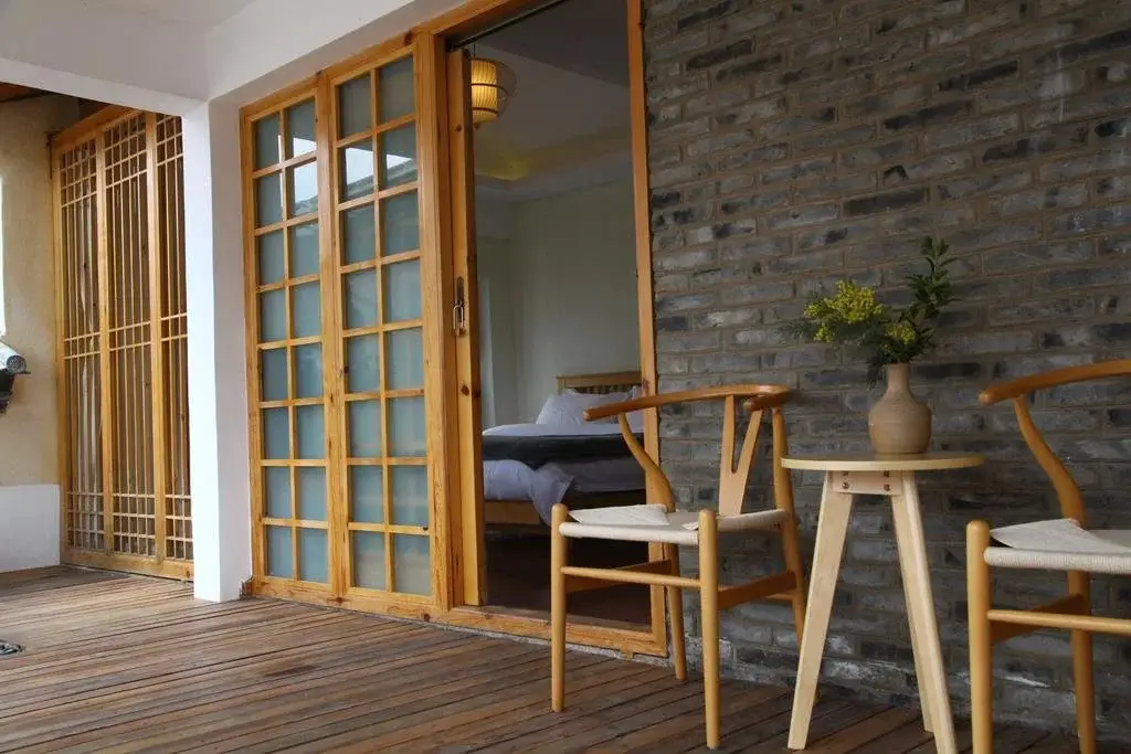 Дали: Dali Shaxi Moss Inn