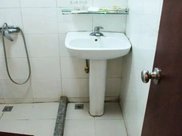 Шанхай: Jiaojiang Business Hotel
