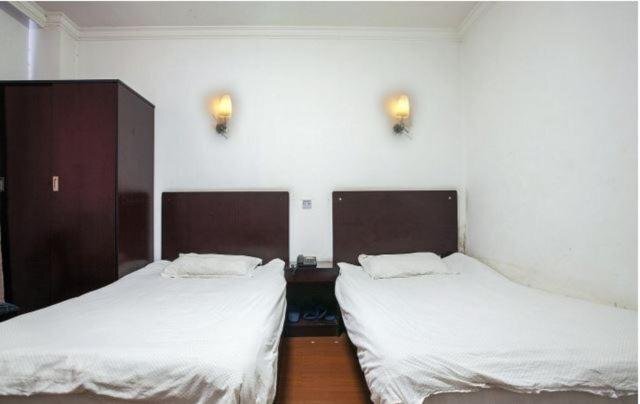 Шанхай: Meijia Holiday Inn