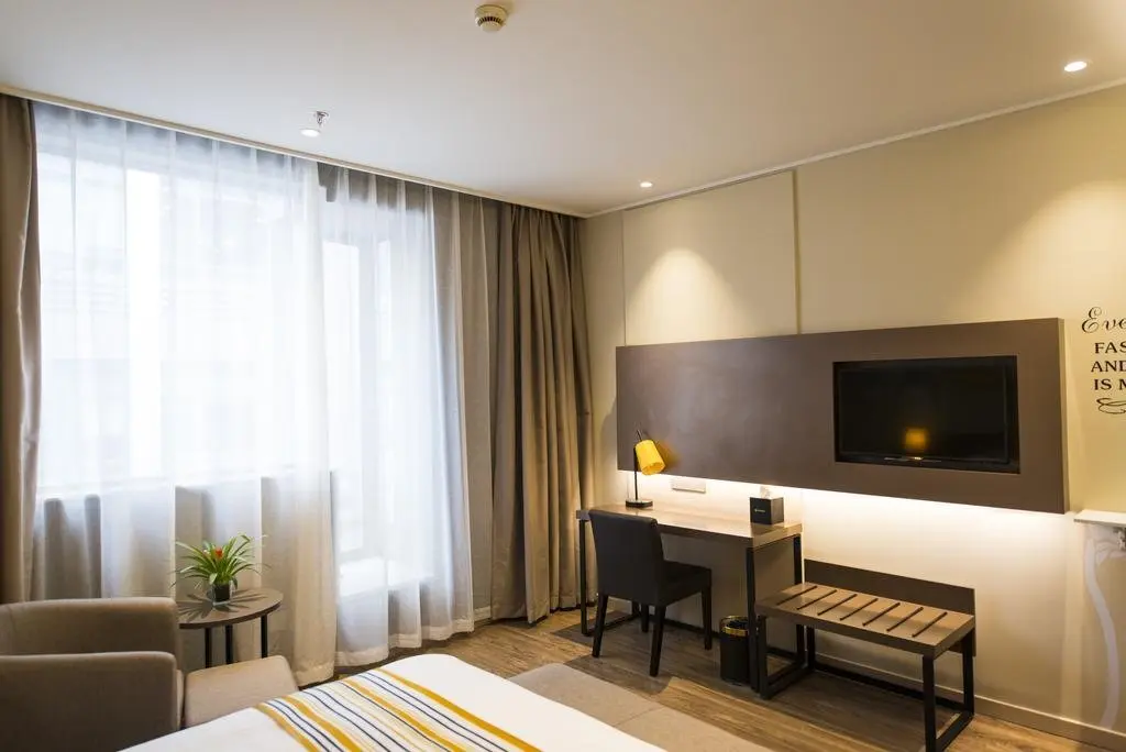 Пекин: Home Inn Plus Beijing Nongzhan Chang Hongqiao