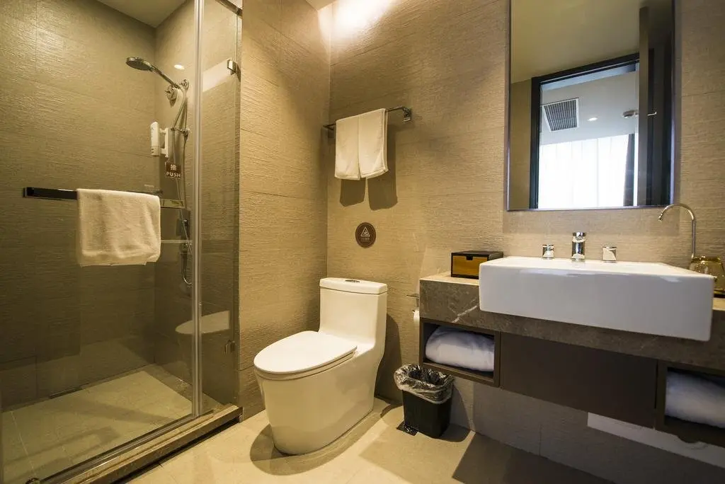 Шанхай: Home Inn Plus Shanghai Xintiandi Lujianbang Road Subway Station