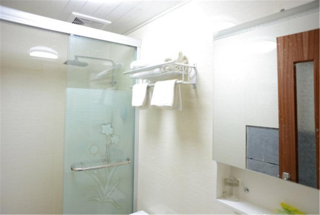 Шанхай: Yun Yun Baths