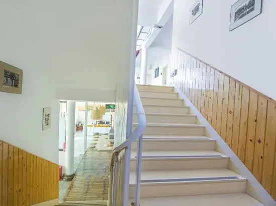 Дали: Donglibanhaiju Hotel
