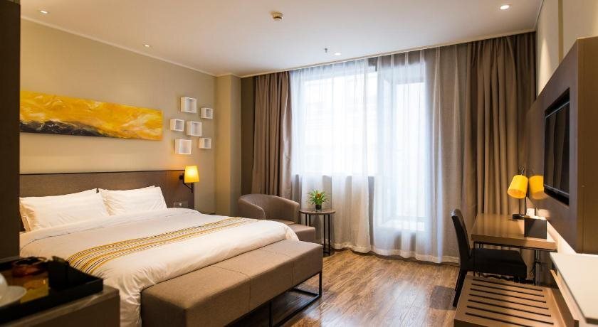 Шанхай: Home Inn Plus Shanghai Kongjiang Road Jiangpu Road Metro Station