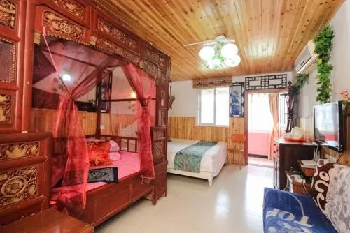 Цзясинь: Wuzhen Spring Family Inn