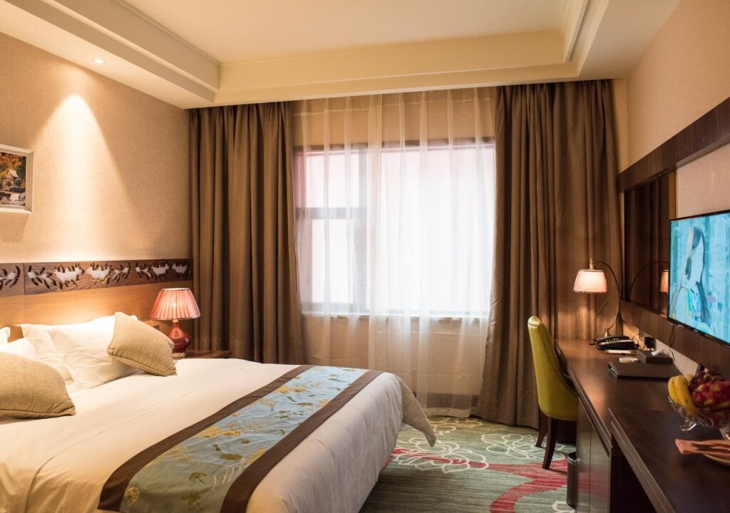 Цзючжайгоу: Golden Dragon Harbour Hotel