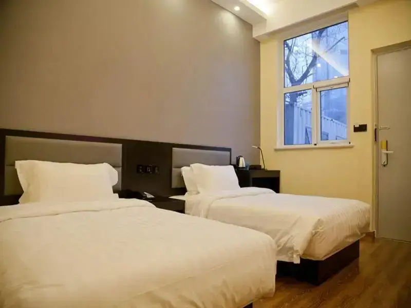 Циндао: Hola Motel