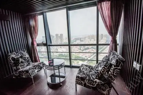 Циндао: Qingdao Yuehai Lanwan Seaview Resort Apartment