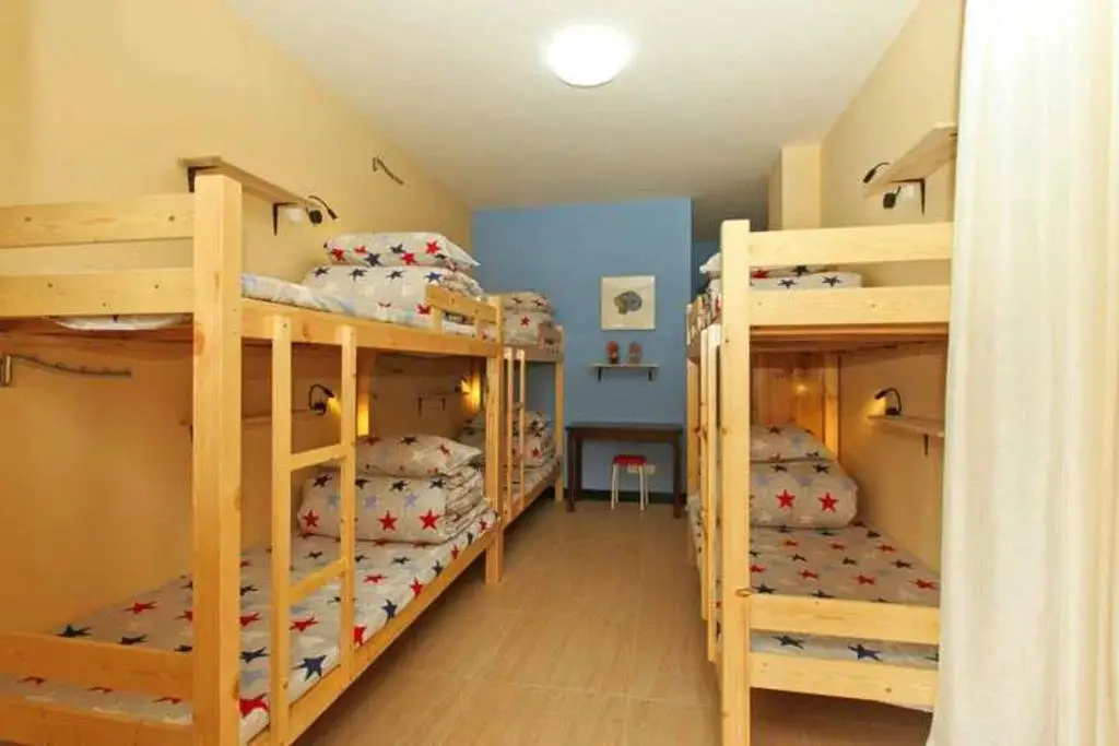 Шэньчжэнь: Graduating Class Youth Hostel