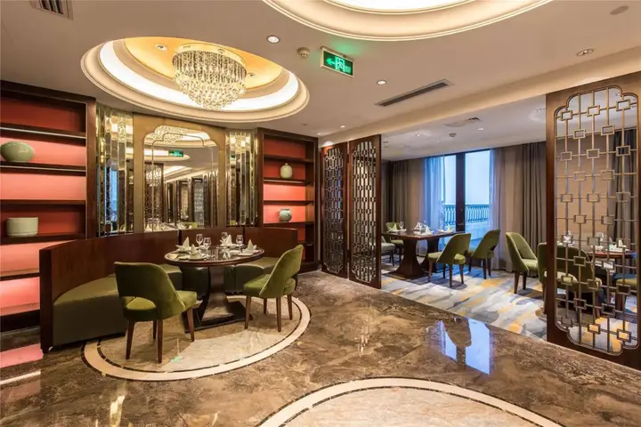 Цзясинь: Qianjiang Junting Hotel, Haining
