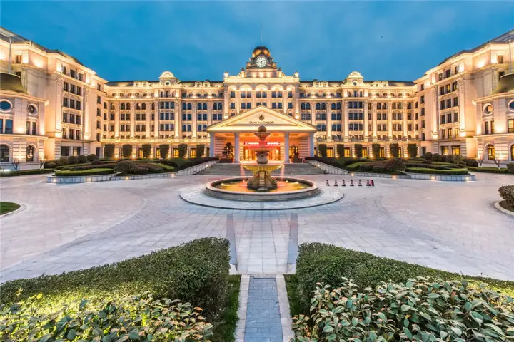 Цзясинь: Qianjiang Junting Hotel, Haining