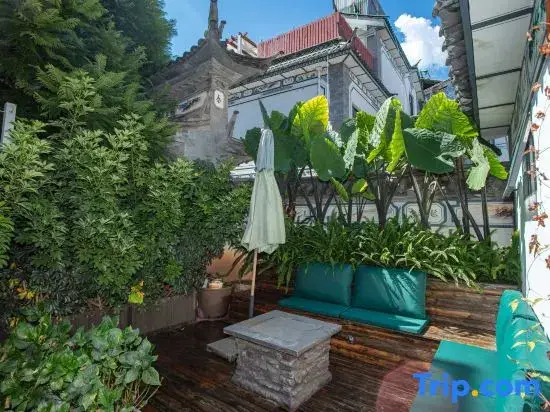 Дали: Ximila Erduobian Inn