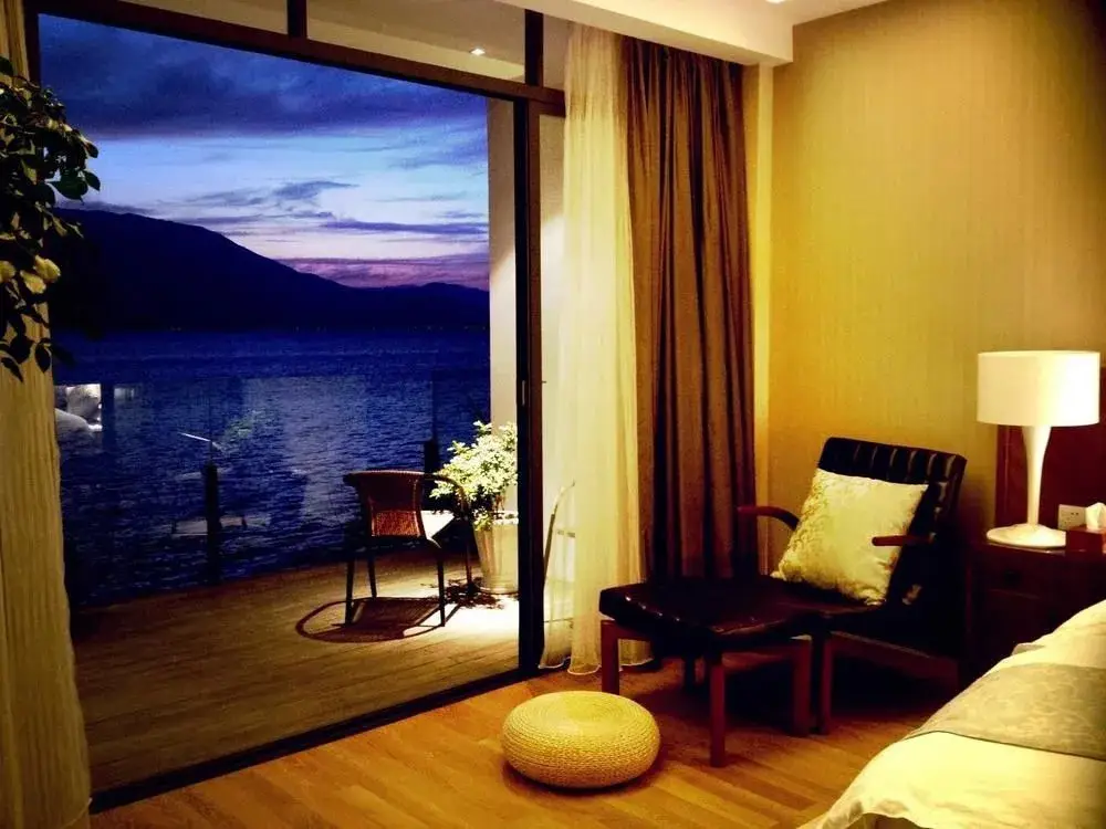 Дали: Bonum Lakeside Boutique Hotel