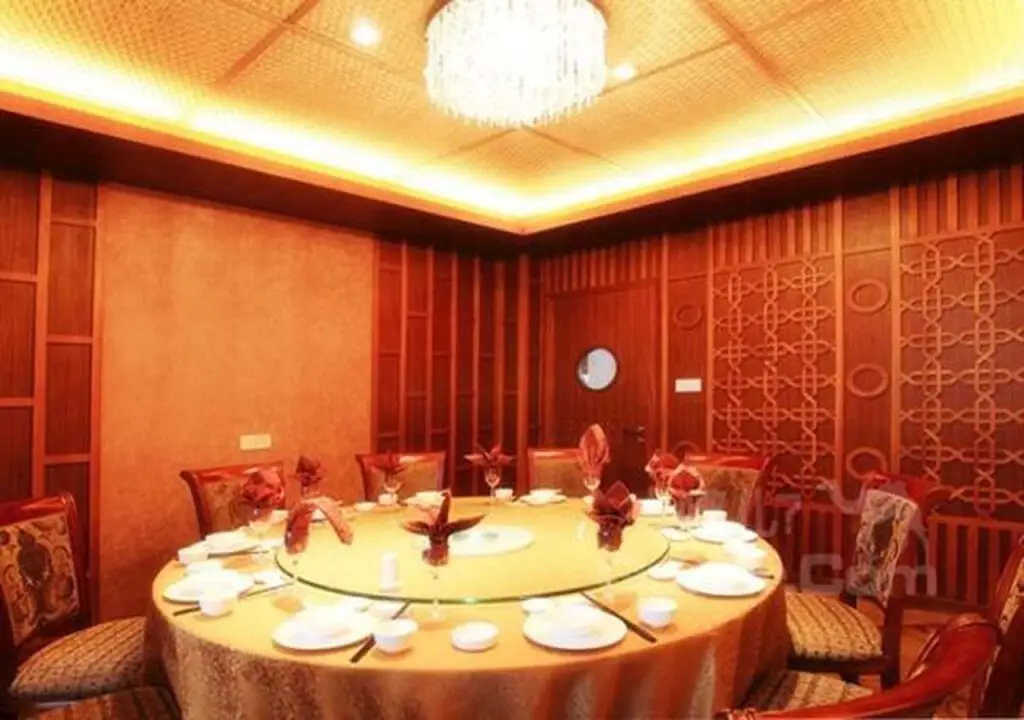 Санья: Suhai Hot Spring Hotel
