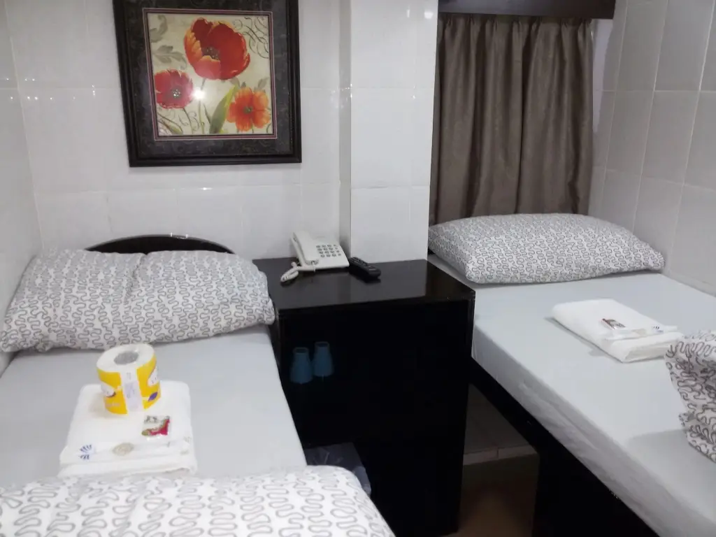 Гонконг: Tom's Guest House