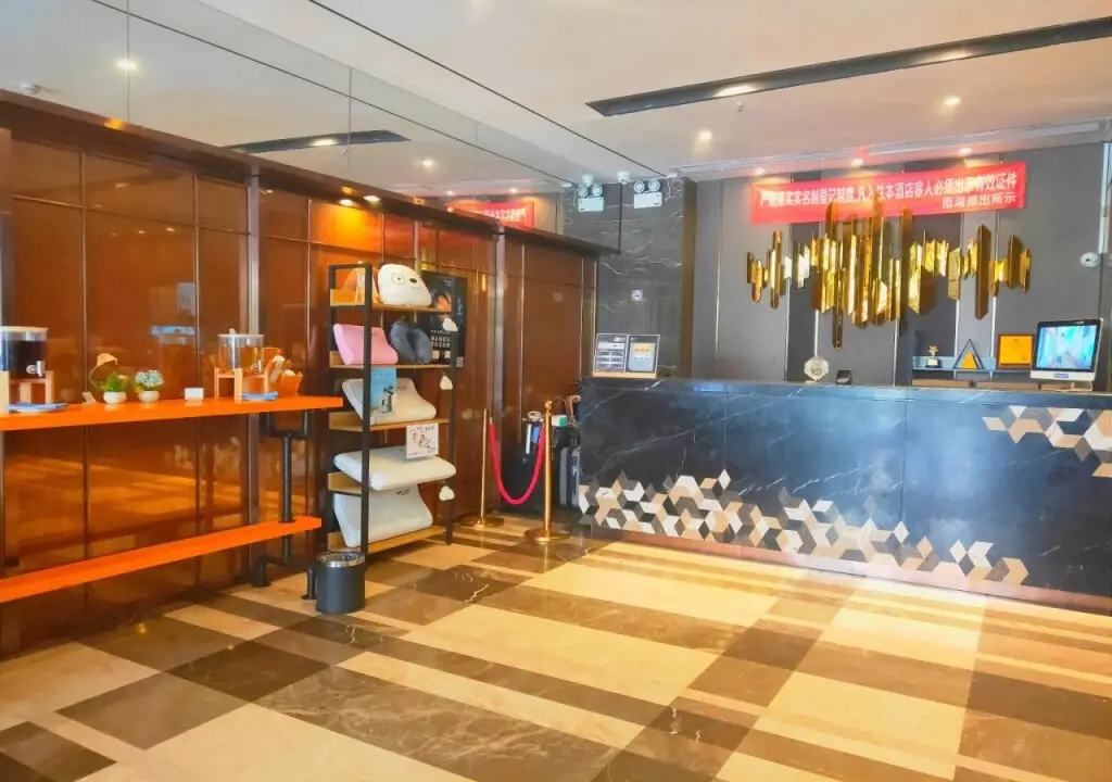 Шэньчжэнь: Insail Hotel Shenzhen Railway Station Branch