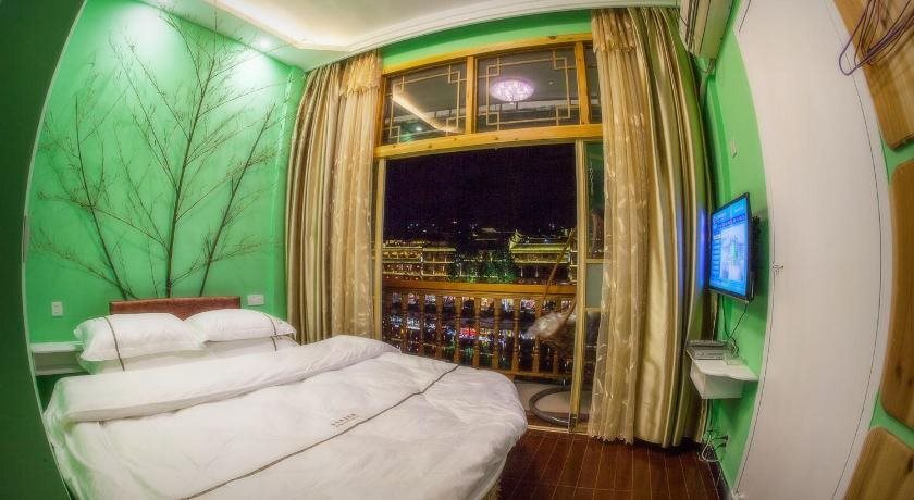 Сянси: Fenghuang Jinshuian Inn