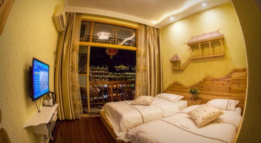 Сянси: Fenghuang Jinshuian Inn
