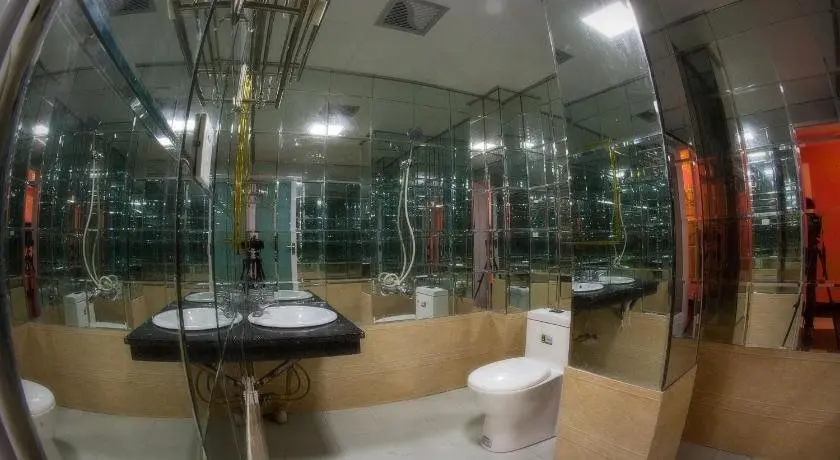 Сянси: Fenghuang Jinshuian Inn