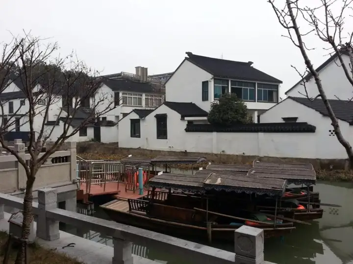 Шанхай: Suzhou Luzhi Riverside Inn Hostel