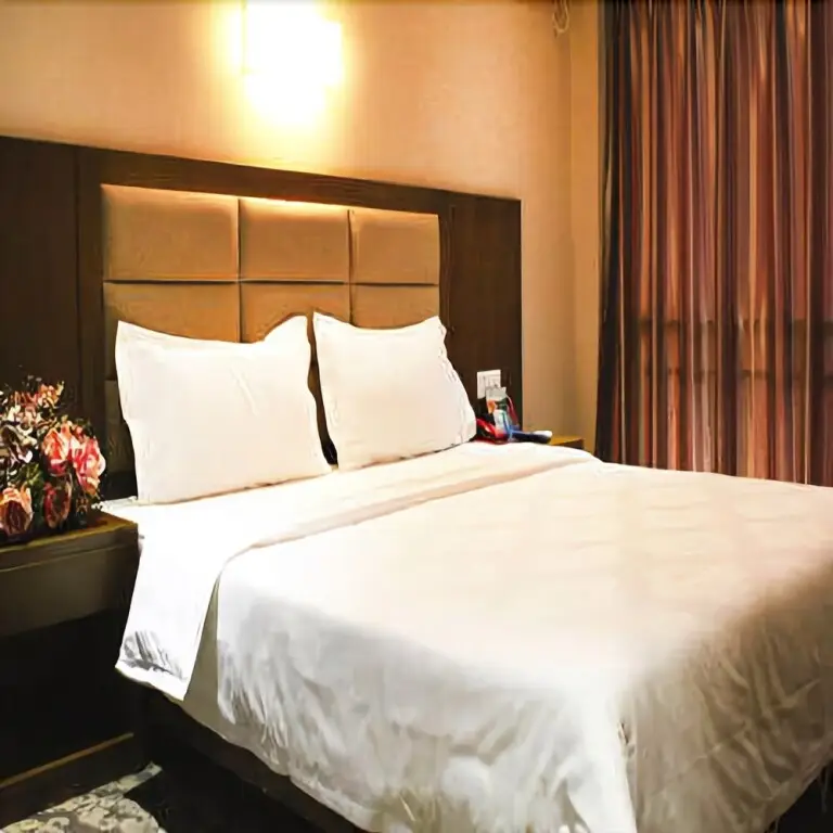 Ухань: Yanhai Star Holiday Inn