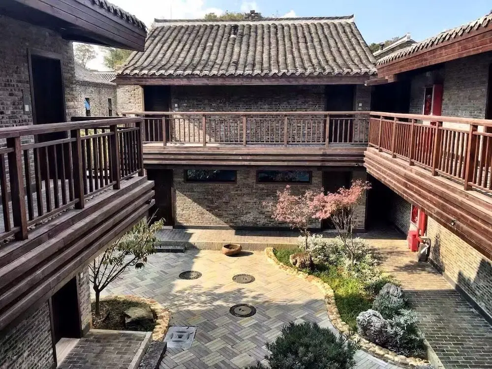 Ven Courtyard — фото 1