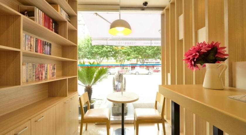 Ухань: Hanting Express Wuhan Huangpi Panlong Town