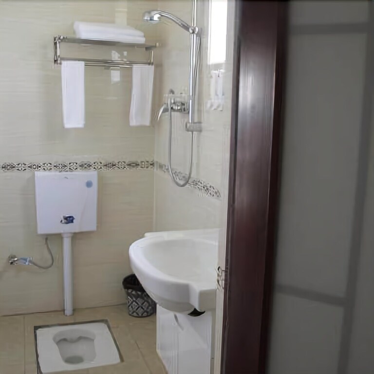 Чэнду: Chenxin Business Inn