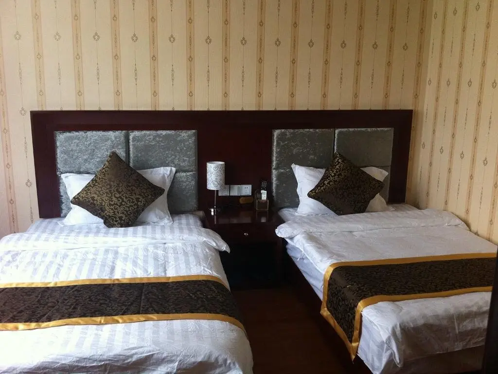 Чэнду: Chenxin Business Inn