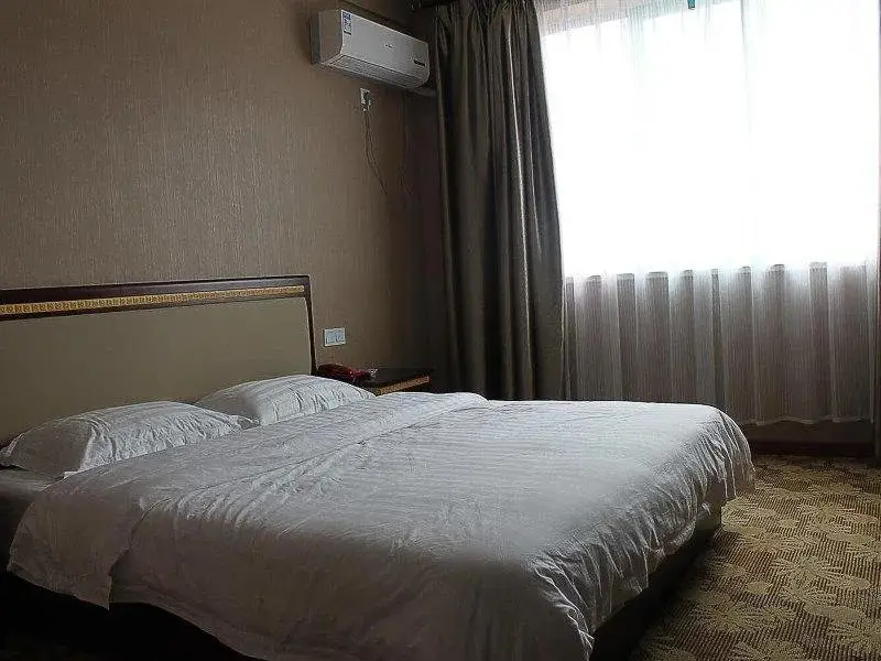 Вэйхай: China Rushan Champs Elysees Hotel