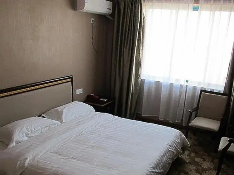 Вэйхай: China Rushan Champs Elysees Hotel